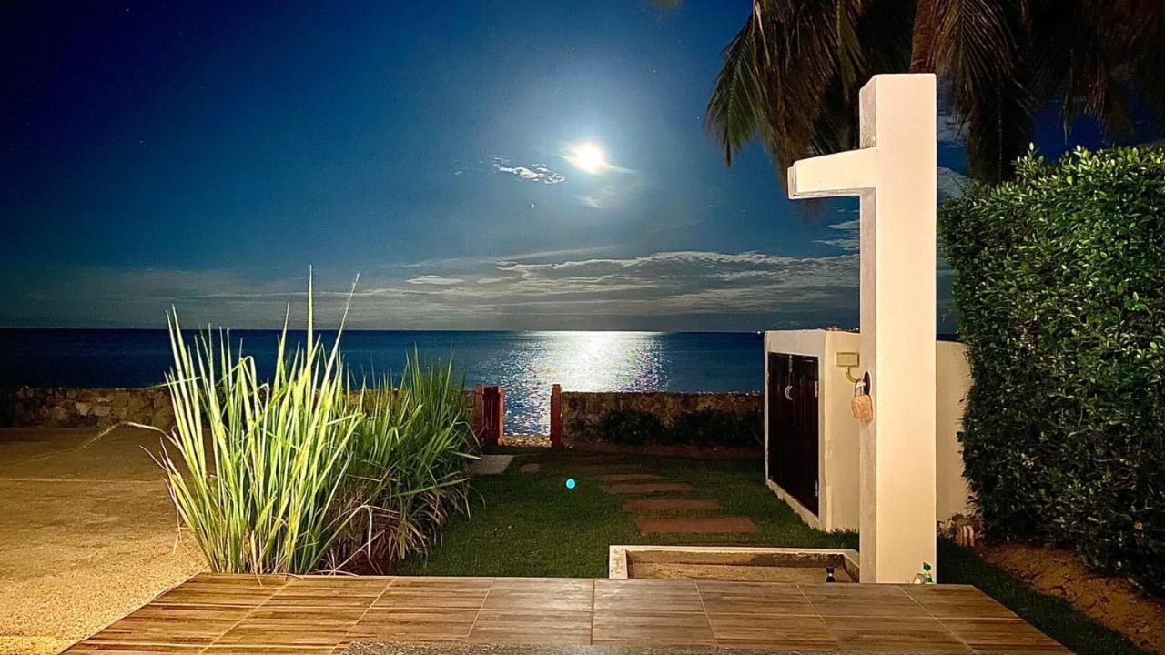 Absolute Beachfront Villa Ban Huai Yang Exterior photo