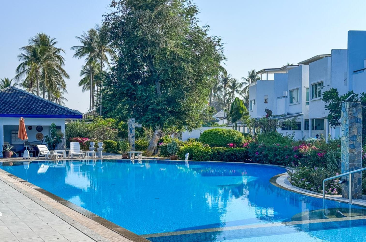 Absolute Beachfront Villa Ban Huai Yang Exterior photo